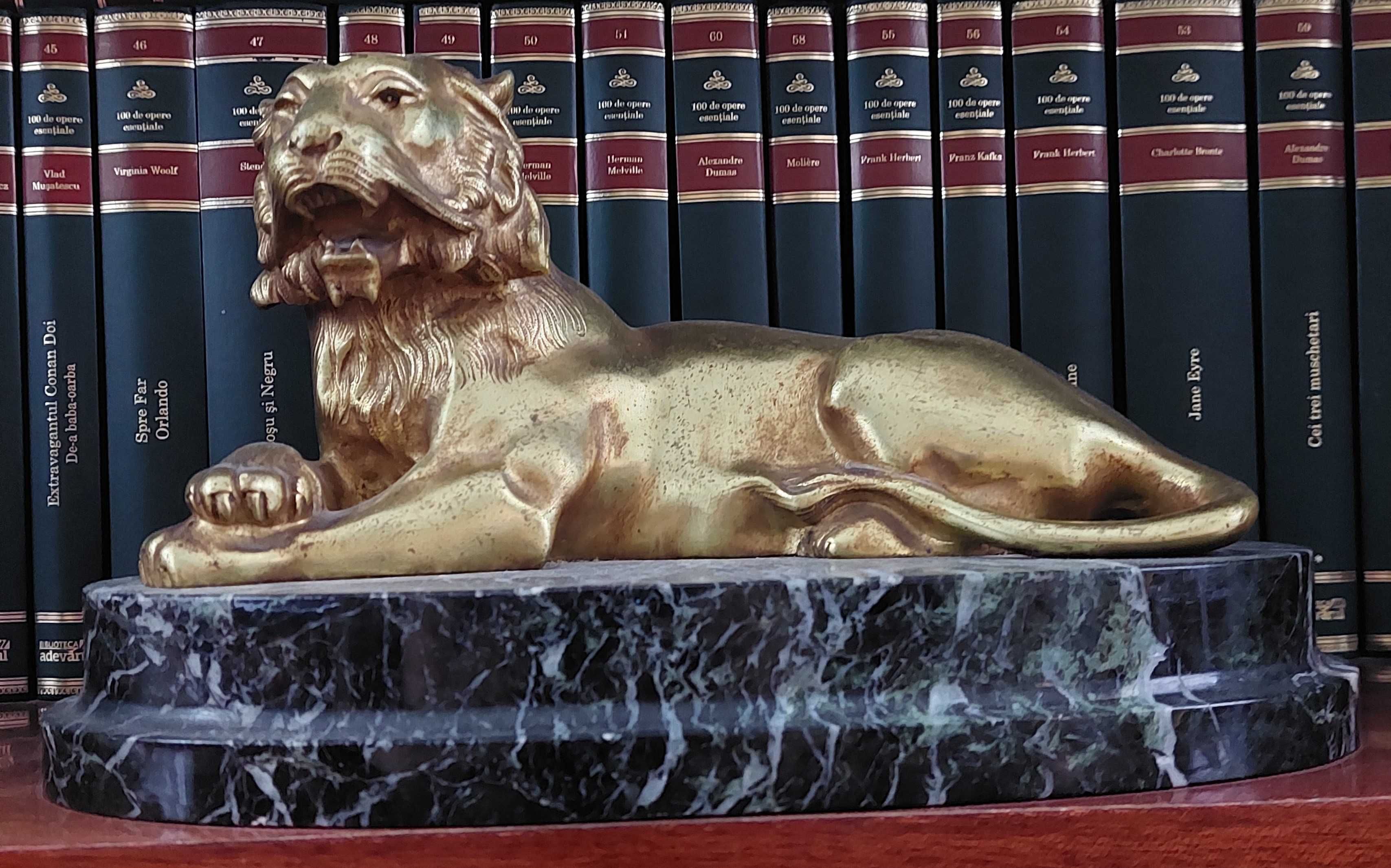 Statuie Sculptura Nesemnata Leu