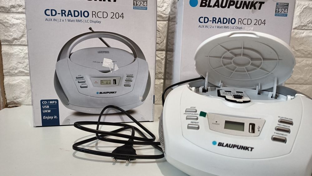 Radio - CD Blaupunkt RCD204,funct.  și cu Baterii