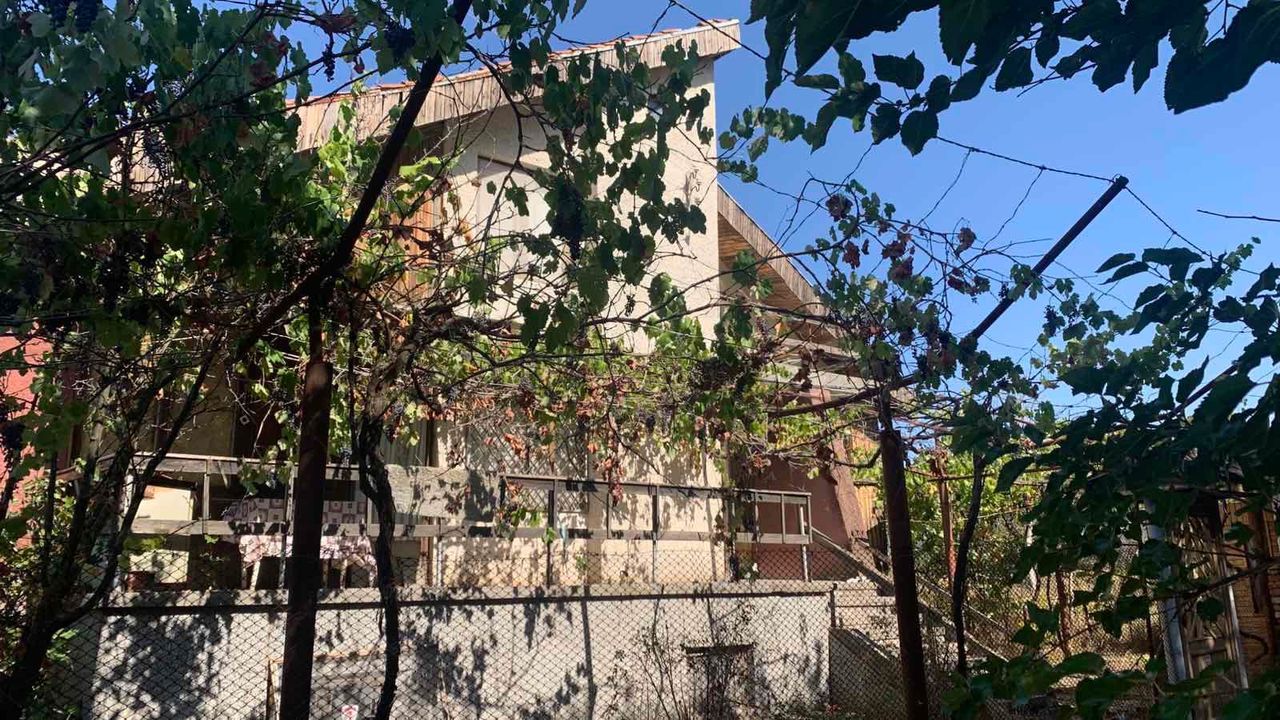 Продава се Къща в Пловдив, Център - 260 кв.м за 147 €/кв.м - Снимка #1