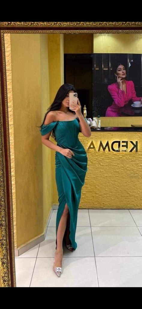 Rochie de seară verde smarald