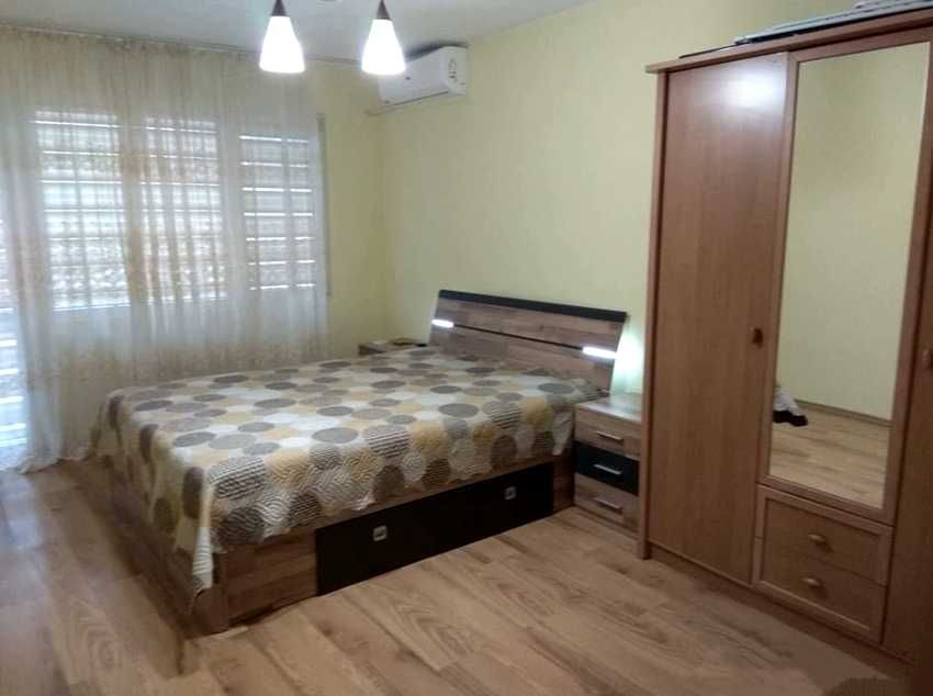 Дава се под наем Тристаен апартамент в Пловдив, Каменица 2 - 70 кв.м за 275 € - Снимка #2