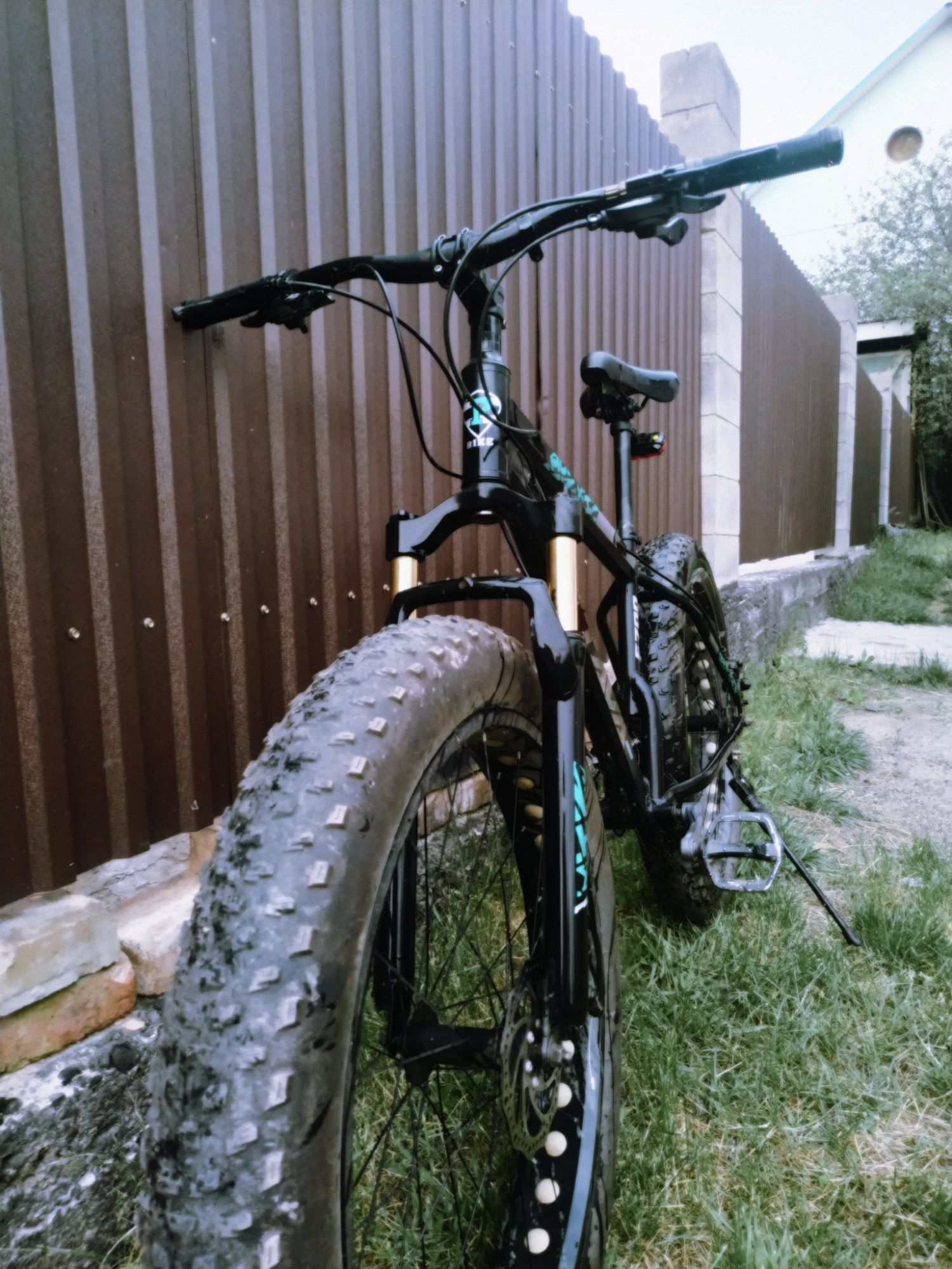 Велосипед Fat bike E700