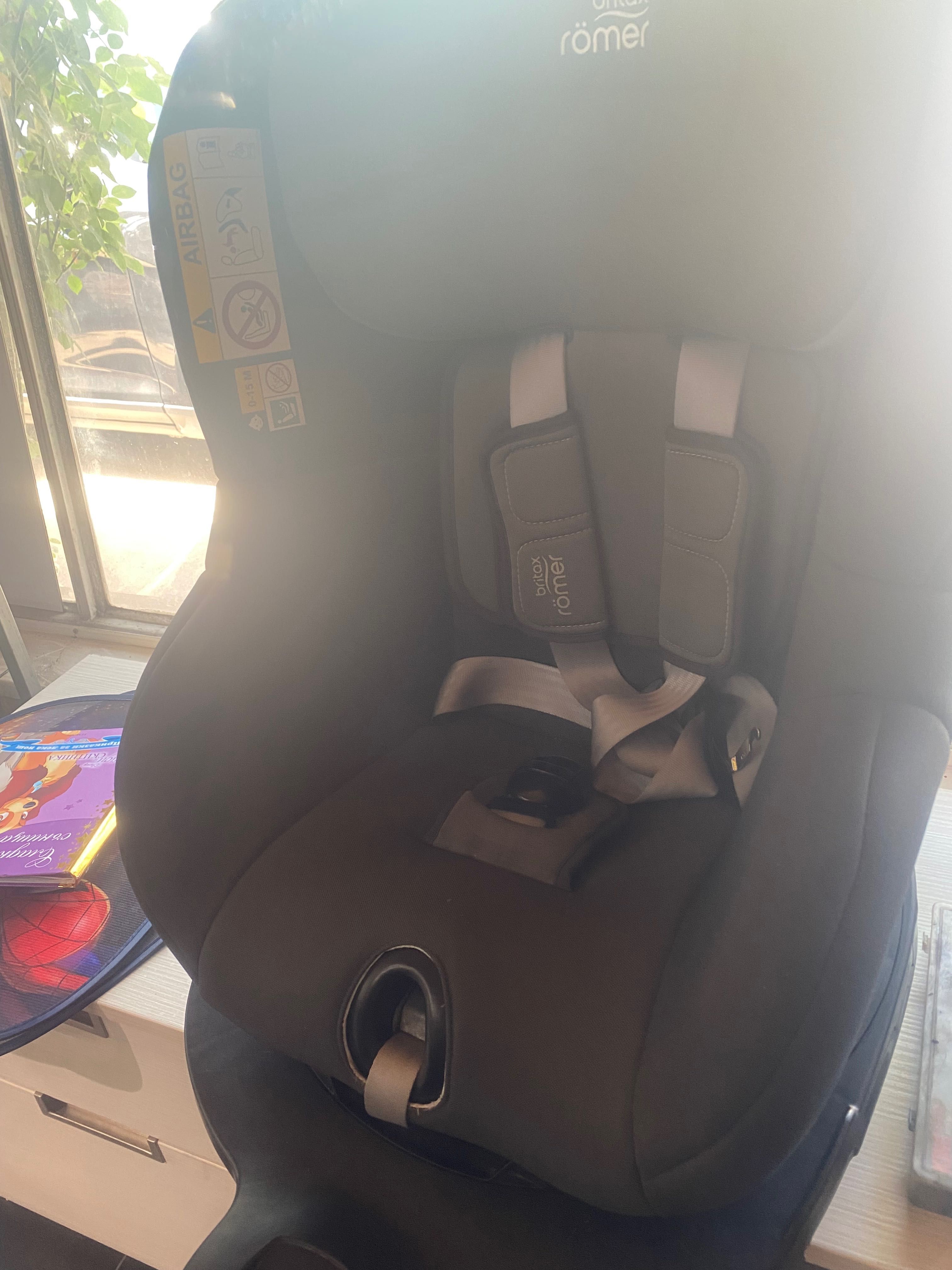 Britax Romer 360 столче Dualfix Z 61-105 cm   (3 months to 4 years)