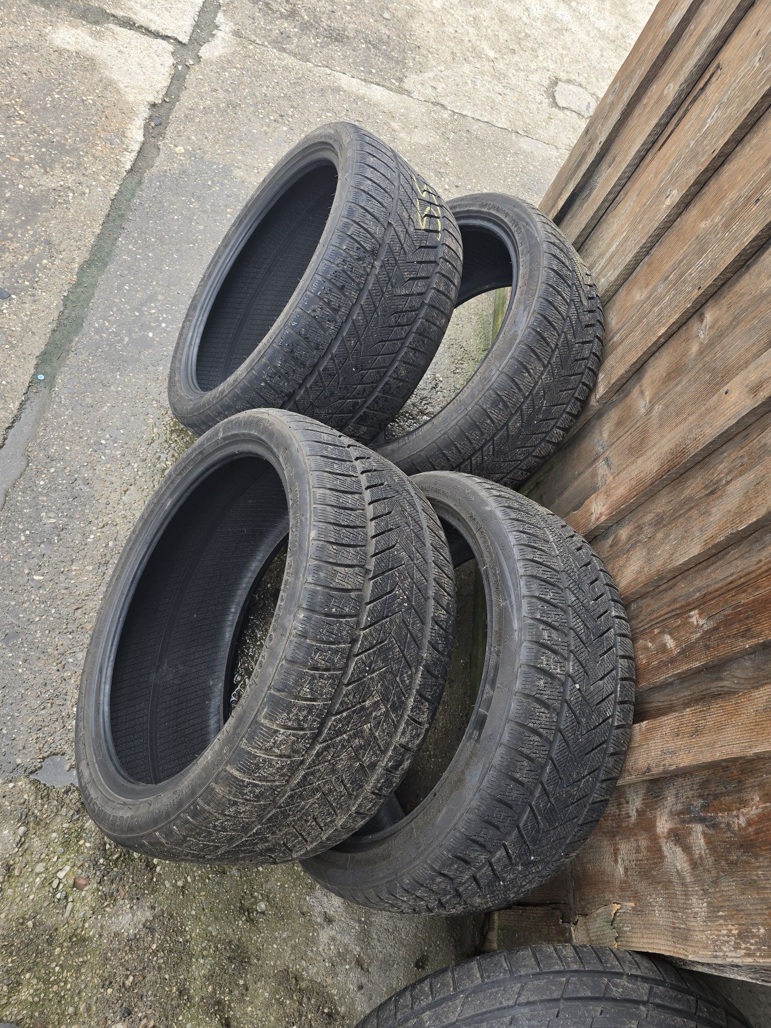 245/40R20 275/35 R20 M S iarna set 4 bucati