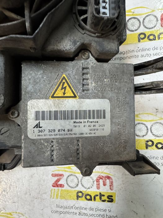 Far dreapta xenon volan stanga Range Rover Vogue 2002-2007