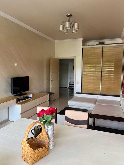 Дава се под наем Двустаен апартамент в София, Дружба 1 - 65 кв.м за 375 € - Снимка #2