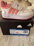 Обувки за момиче adidas / маратонки adidas
