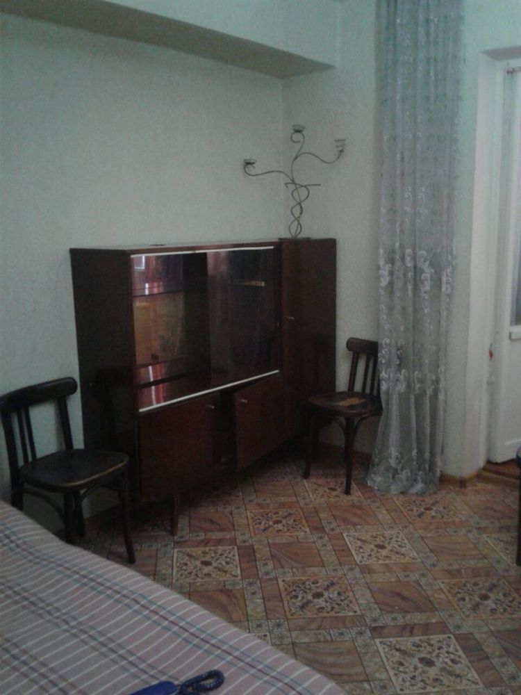 Сдаю. Дворец Авиастроителей, 1/3/4, средняя с обстановкой