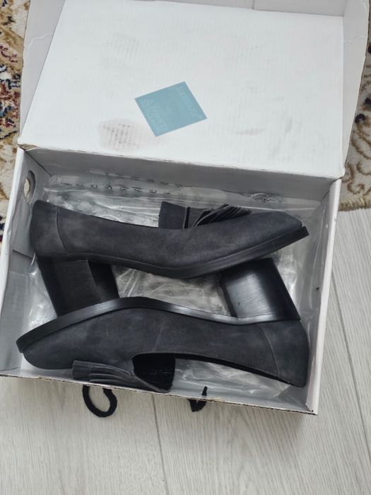 Распродажа обуви, приходите и забирайте