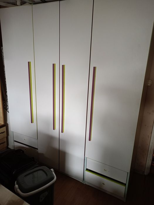 Продава се 100 лева