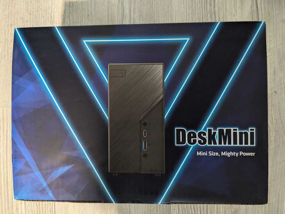 Asrock Deskmini b760 Intel i5 13500 16 GB Ram Kingston NVME 500 GB