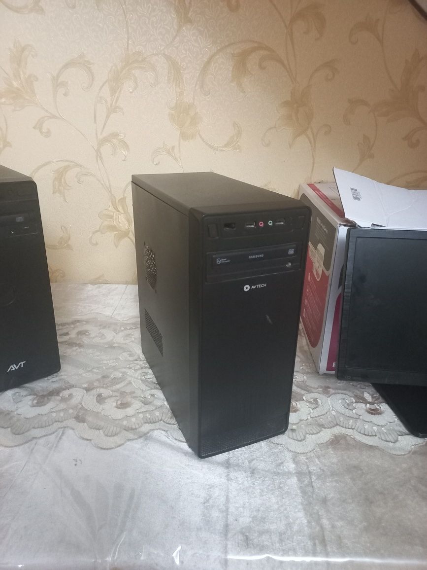 Компьютер и принтер