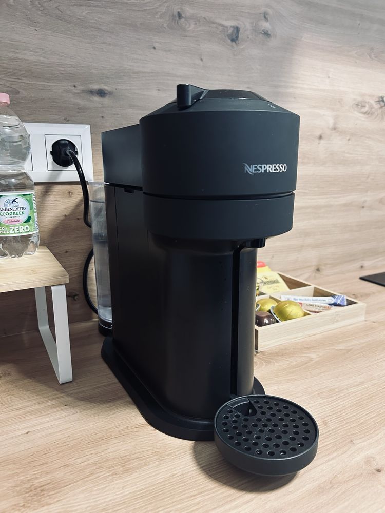 Aparat de cafea Nespresso - GRATUIT transportul