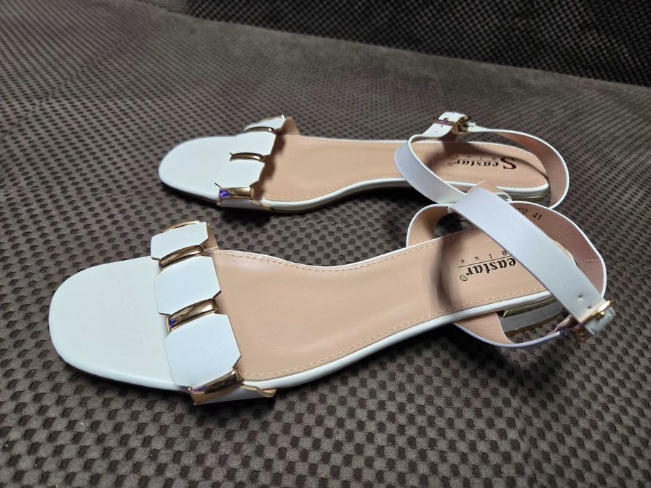 Дамски сандали бели 41 номер