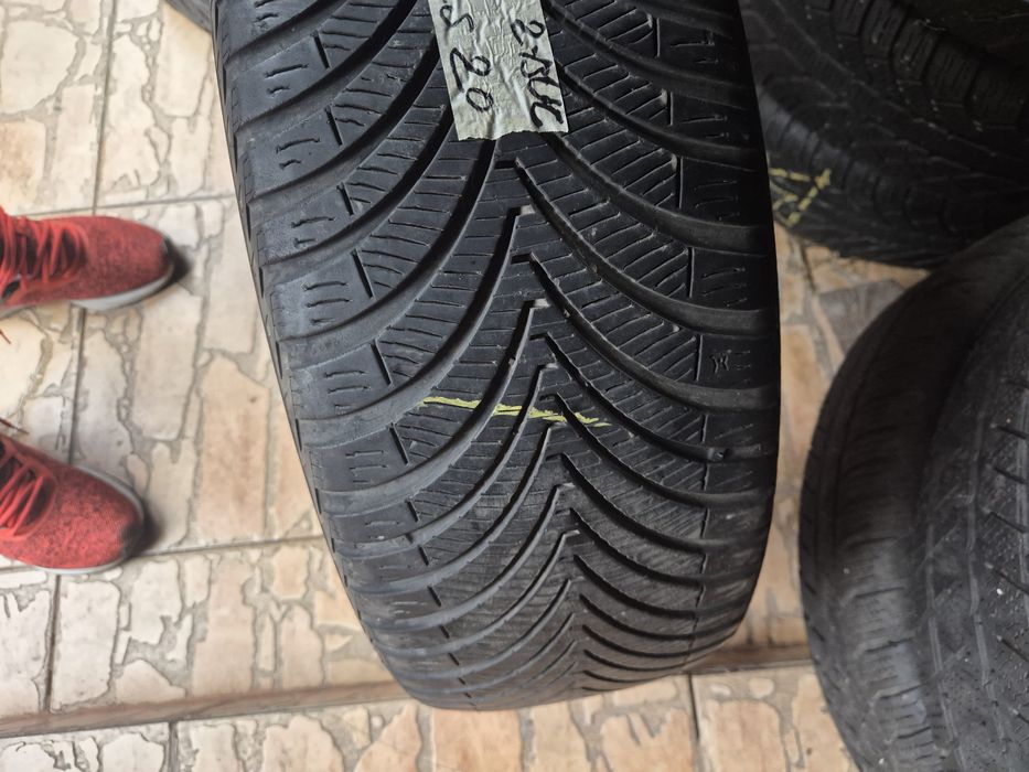 Vând cauciuc 205/50/17 M+S 1 buc imp Germania