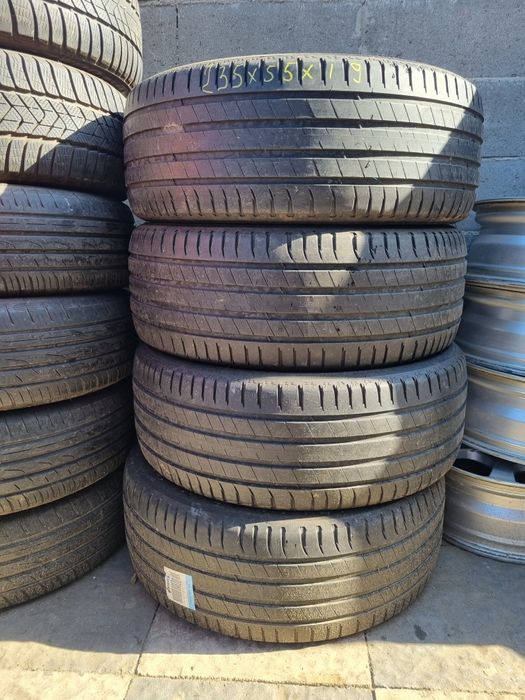 Vând 4 anvelope vară Michelin 235/55/19