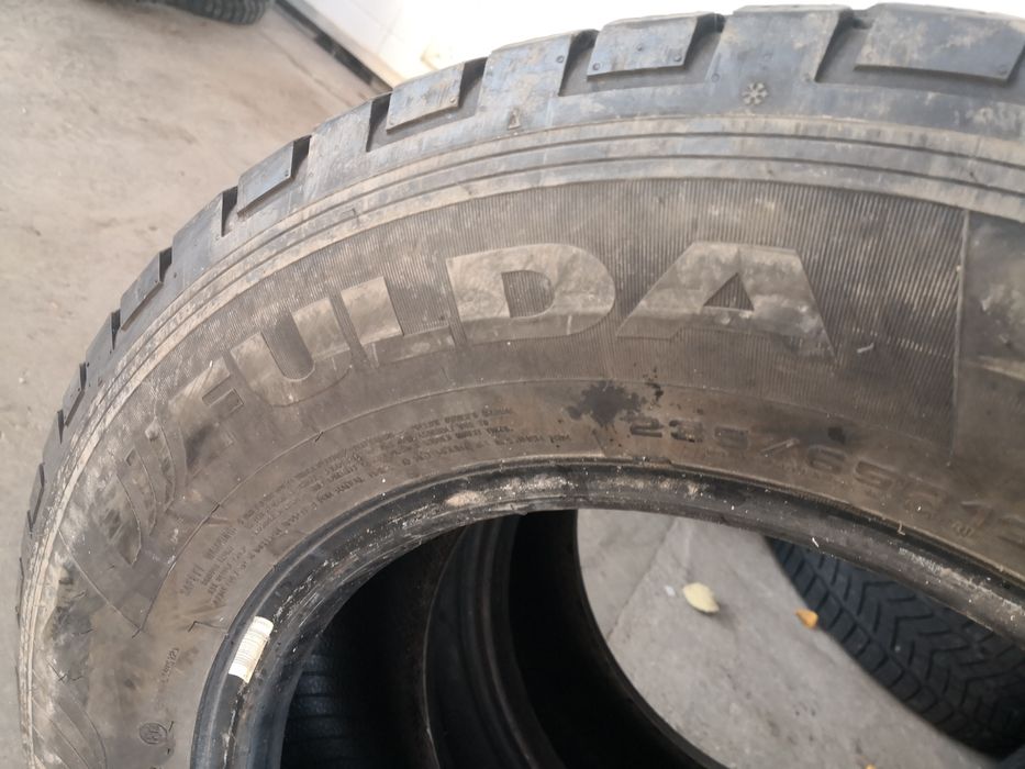 235 65 16 C гуми за бус 16 цола fulda