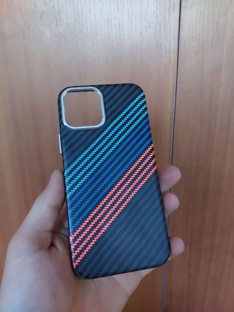 Iphone 12 b/u idialniy hamma joyi ishlidi 71% batareka chexol xam pada