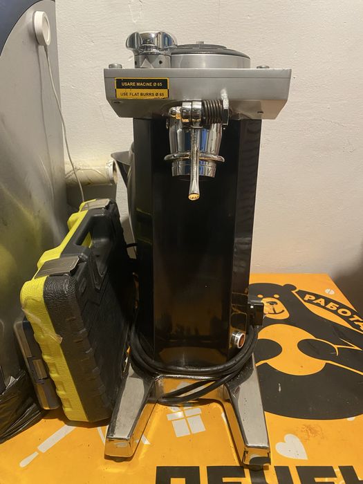кофемолка Simonelli   italy