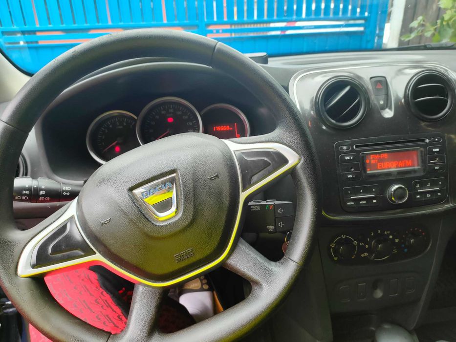 Autoturism Dacia Logan