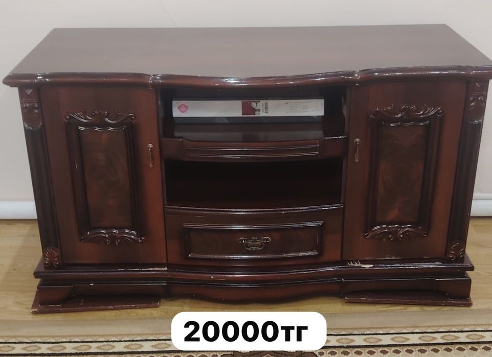 Продам тумбу под телевизор