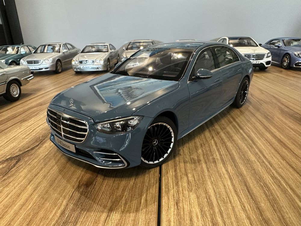 1/18 19бр. Колекционерски Mercedes