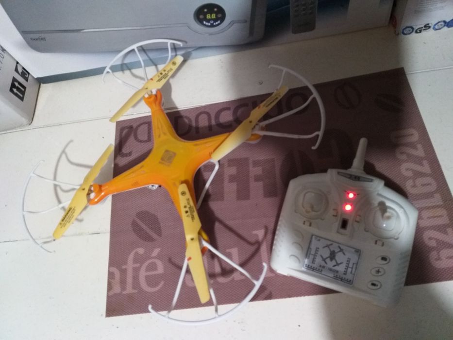 Drona Pe Telecomanda