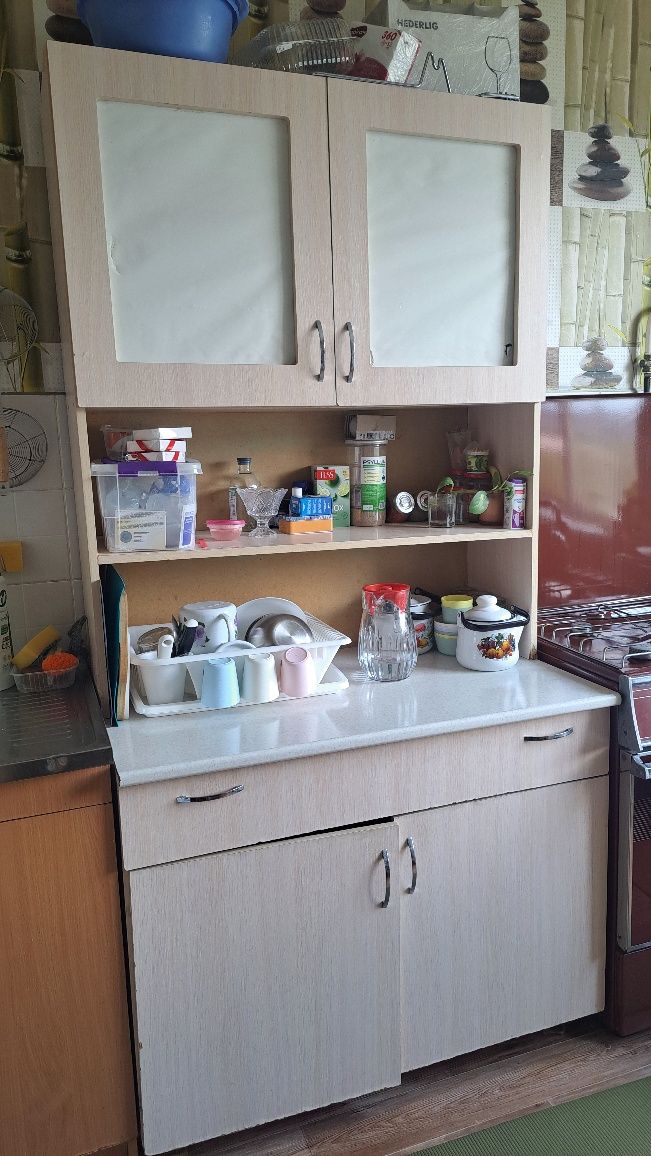 Отдам даром Только диван кресло кухонных нет