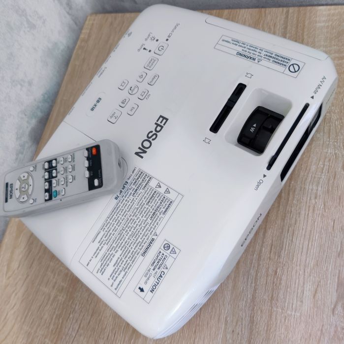 Проектор EPSON HD Срочно Дёшево идеал!
