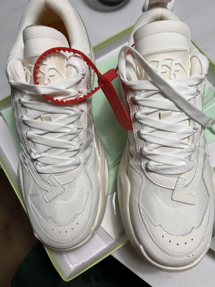 Adidasi Off white odsy 1000 albi nr 42