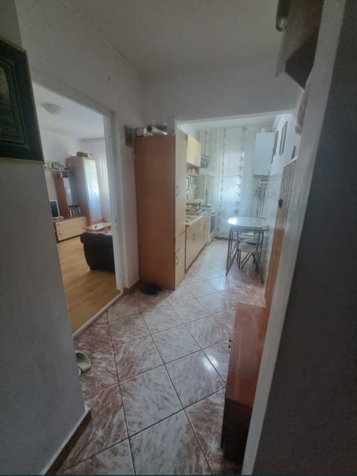 Vand apartament 3 camere