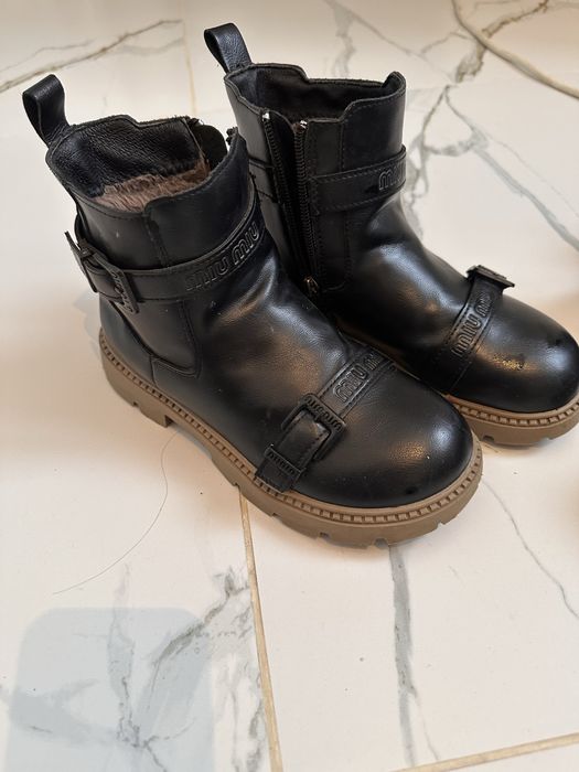 Продам детскую обувь