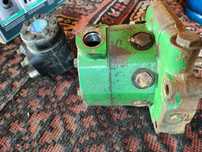 Vând pompa hidraulica pentru John Deere model 2850