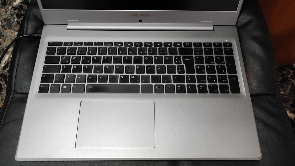 Dezmembrez Medion Akoia S17404 Intel i5-10210U