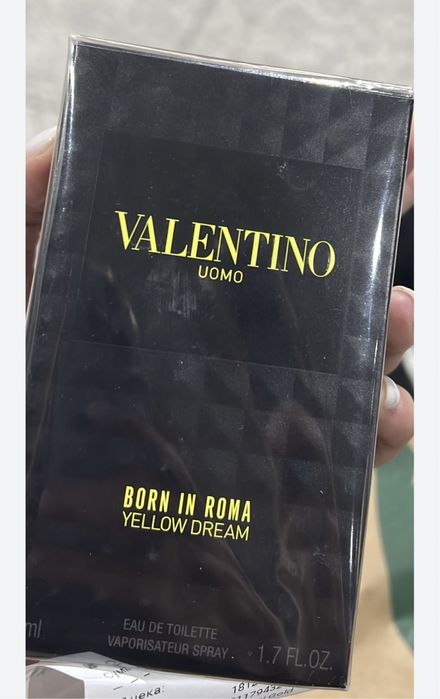 Valentino born in roma yellow dream