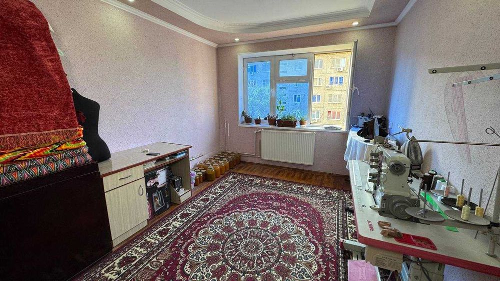 Шахар маркази Асака банк 3 қаватда 2 хонали квартира сотилади.ID: 1443