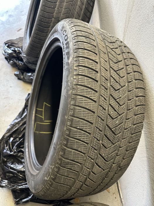 Комплект зимни гуми Pirelli Scorpion