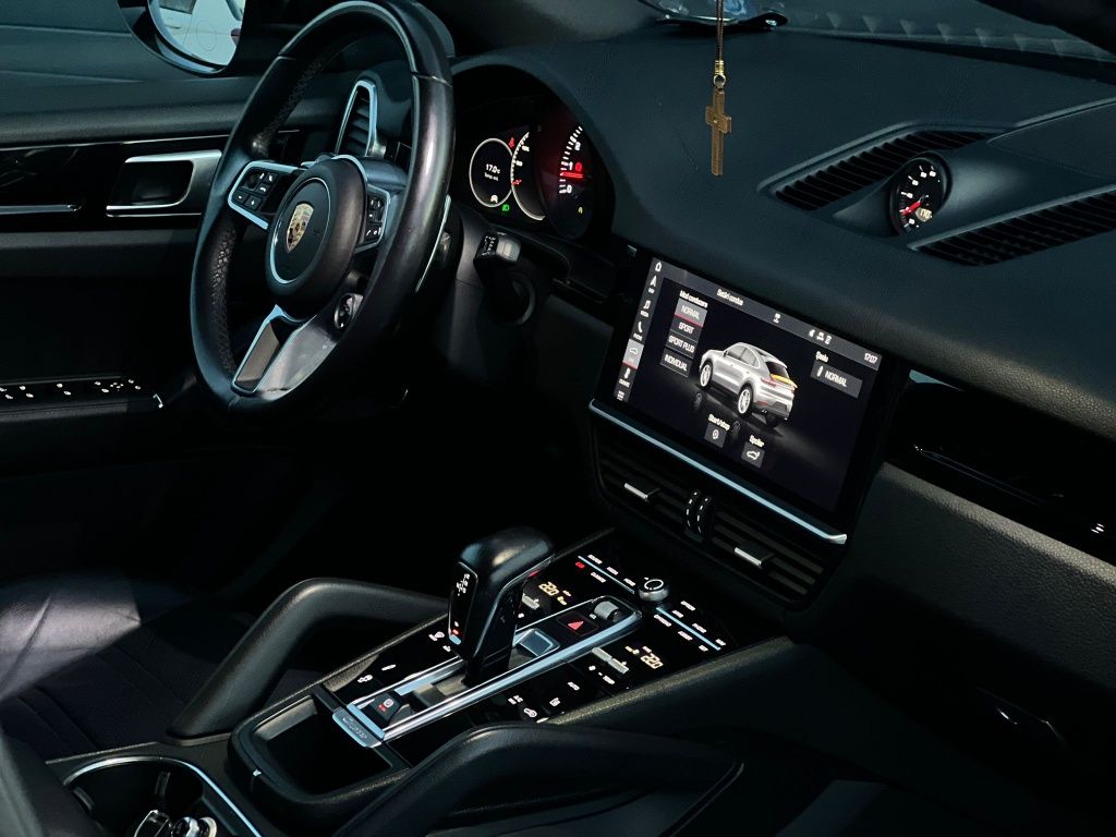 Porsche cayenne coupe an 2020.fără DAUNE. VARIANTE +/-dif.