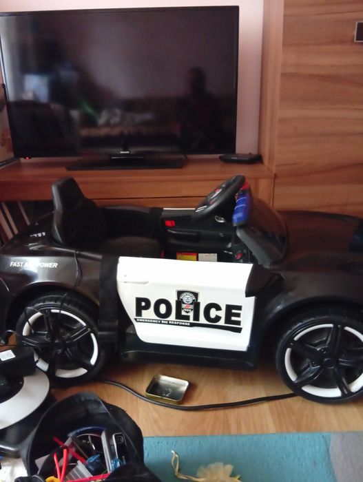 De vânzare mașinuță electrica poliție