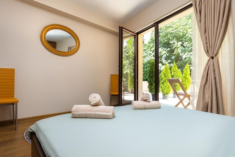 Дава се под наем Двустаен апартамент в Пловдив, Център - 85 кв.м за 698.19 € - Снимка #4