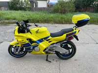 Motocicleta Honda CBR 600 F