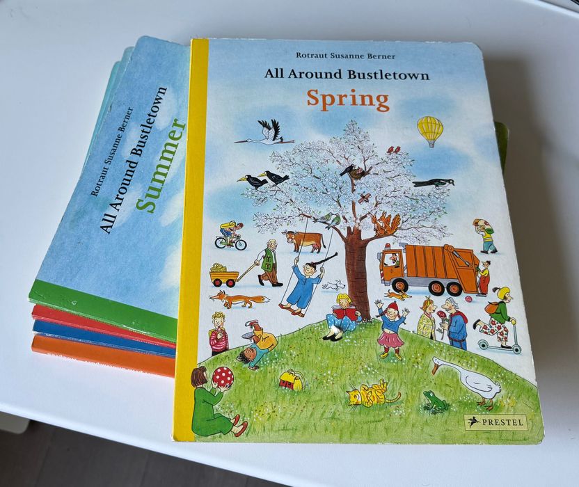 5 carti "All around Bustletown *"