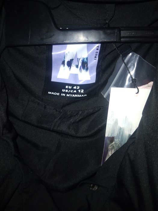 Geaca lunga neagră AMISU cu cordon în talie, umplutura fulgi nouă