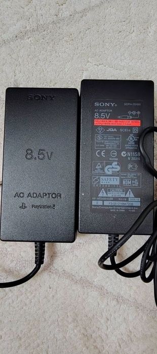 Încărcător original și accesorii PlayStation