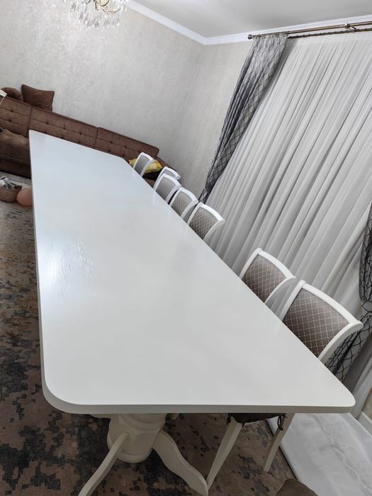 Стол гостевой продаю срочно материал лдсп