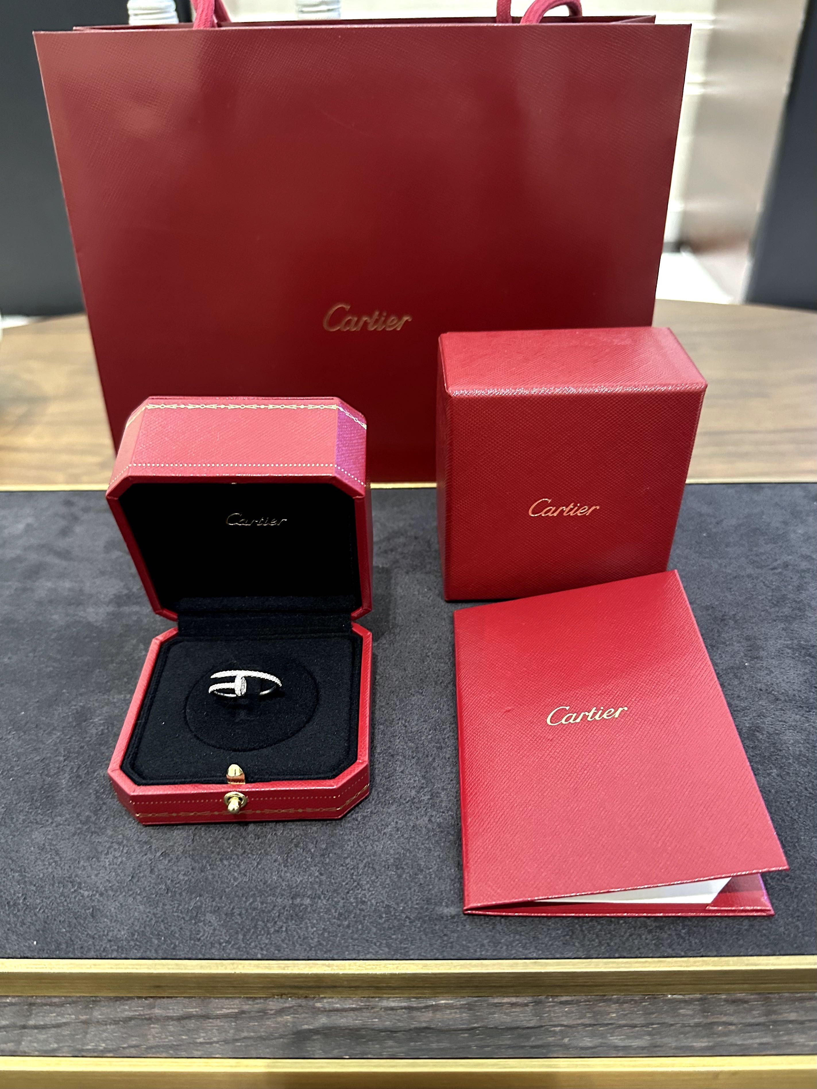 Кольцо с бриллиантами Cartier Juste un Clou Small Model B423160