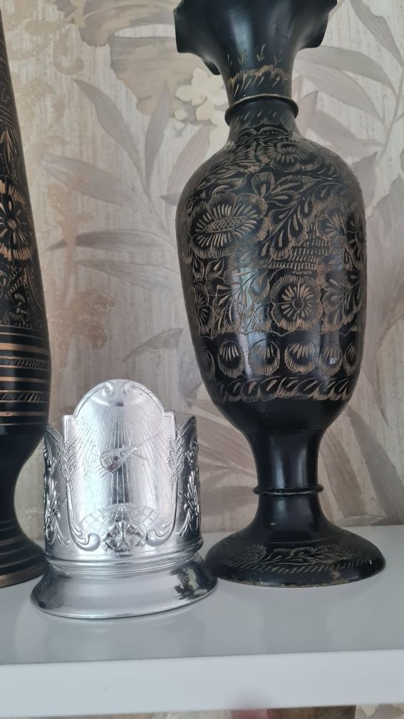 Продам две вазы индия