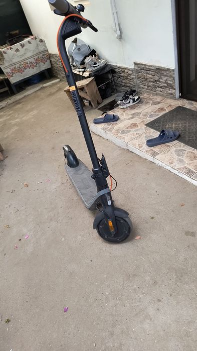 Vând ninebot e2plus