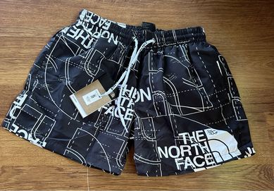 Мъжки,шушлекови шорти The North Face с мрежеста подплата