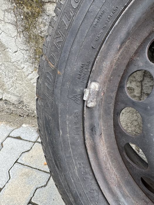 Комплект зимни гуми с джанти 205/60/16 Dunlop